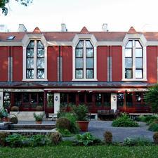 Golden Ball Club Hotel & Fitness Győr