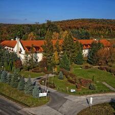 Szarvaskút Wellness Hotel és Kemencés Étterem Zirc 