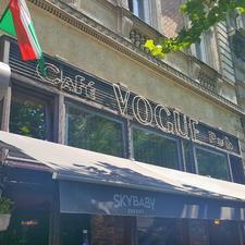 Cafe Vogue Pub