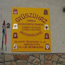 Gyűszűház
