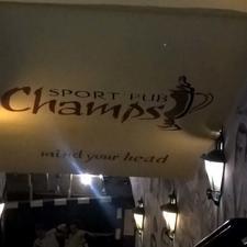 Champs Sport Pub