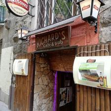 Richard's  Café & Pub