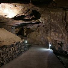Abaligeti cseppkőbarlang és denevérmúzeum