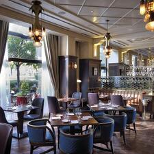 Kollazs - Brasserie & Bar