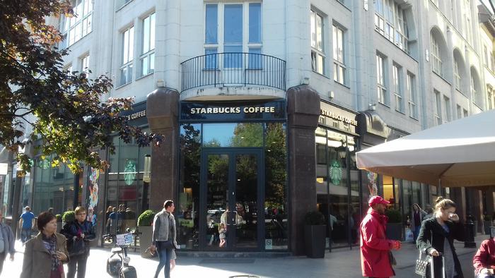 Starbucks - kávézó Starbucks