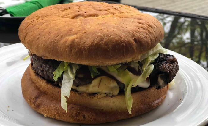 Finom, friss és elérhető árú - Ham&Ham Burgerbár a Balatonnál Ha finom hamburgert keresel a Balatonnál - Ham&Ham Burgerbár