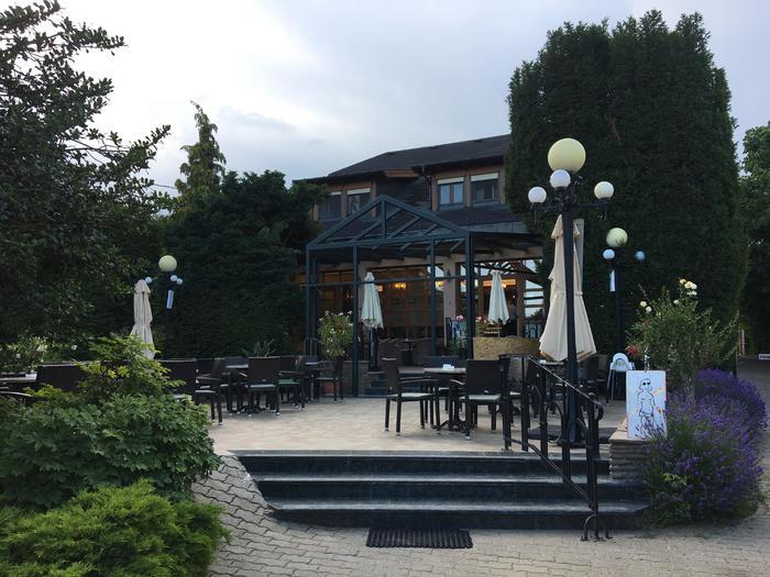 A balatonfüredi Bergmann Cukrászda Bergmann Cukrászda kívülről