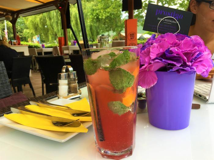 Balatonfüreden található a Prestige Bar & Restaurant, ahol finom koktélokat fogyaszthatunk Prestige Bar & Restaurant Balatonfüreden