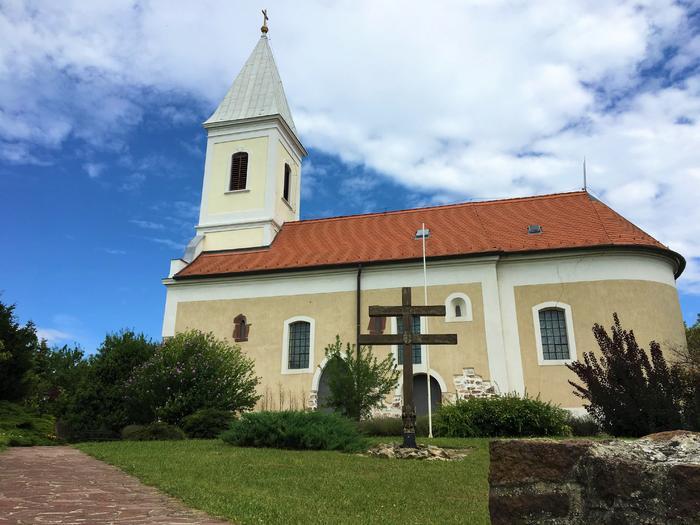 A Paloznakon található Katolikus templom története az árpád-korig nyúlik vissza Paloznaki Katolikus Templom