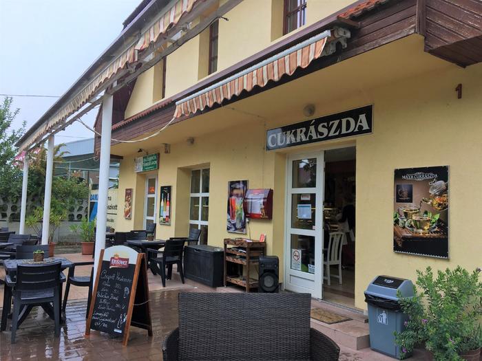 Balatonalmádin betérhetünk a Maya Cukrászdába Maya Cukrászda Balatonalmádi