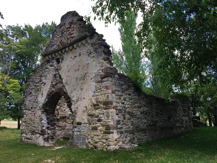 Kövesdi templomrom Aszófői templomrom