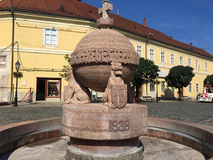 A székesfehérvári Országalma Országalma Székesfehérváron