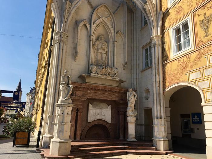 Székerfehérvári Mátyás király emlékmű Mátyás király emlékmű Székesfehérvár