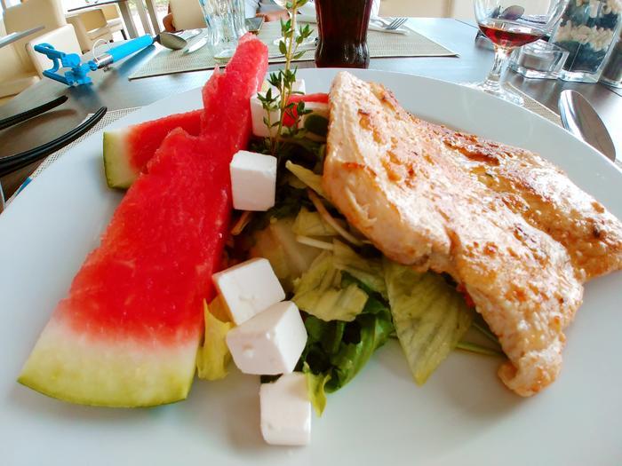Siófok nem a gasztronómiájáról híres. Van a Mala Garden, na jó meg még egy másik hely, ahova beülnék, és kész. De most találtam valami jót! Végre… Mutatom! Ilyen is van Siófokon? Pozitív meglepetés egy étteremben