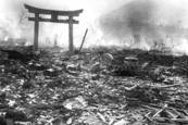 Soha nem látott felvételek a Nagaszakit ért bombázásról 