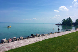 A Napsugár Beach Tihanyban 