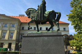 Szent István lovas szobor Székesfehérvár