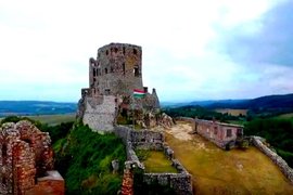 Drónvideón a Cseszneki vár