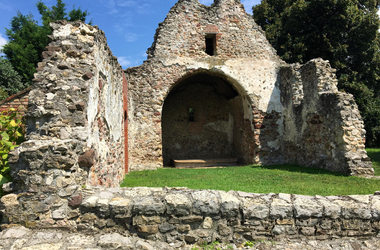 Mámai templomrom Balatonfűzőn