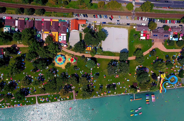 Alsóörs Strandfürdő - Szerintünk a Balaton egyik legjobb strandja