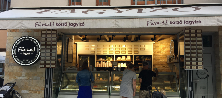 Füredi korzó Fagyizó Balatonfüreden Füredi korzó Fagyizó Balatonfüred