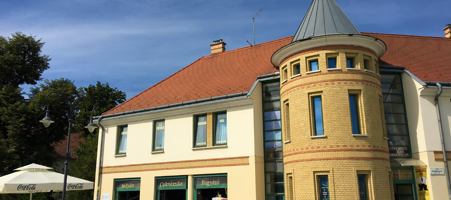 A gödöllői Sulyán Cukrászda Sulyán Cukrászda Gödöllő