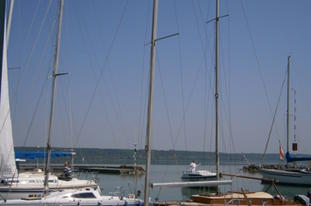Balaton-18 hosszított