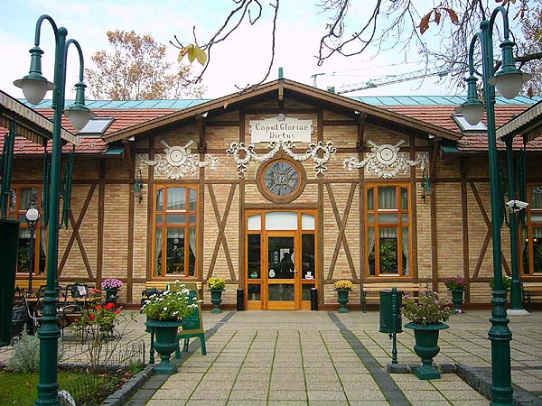 Zila Kávéház Zila Kávéház – Krisztina Cukrászda és Étterem
