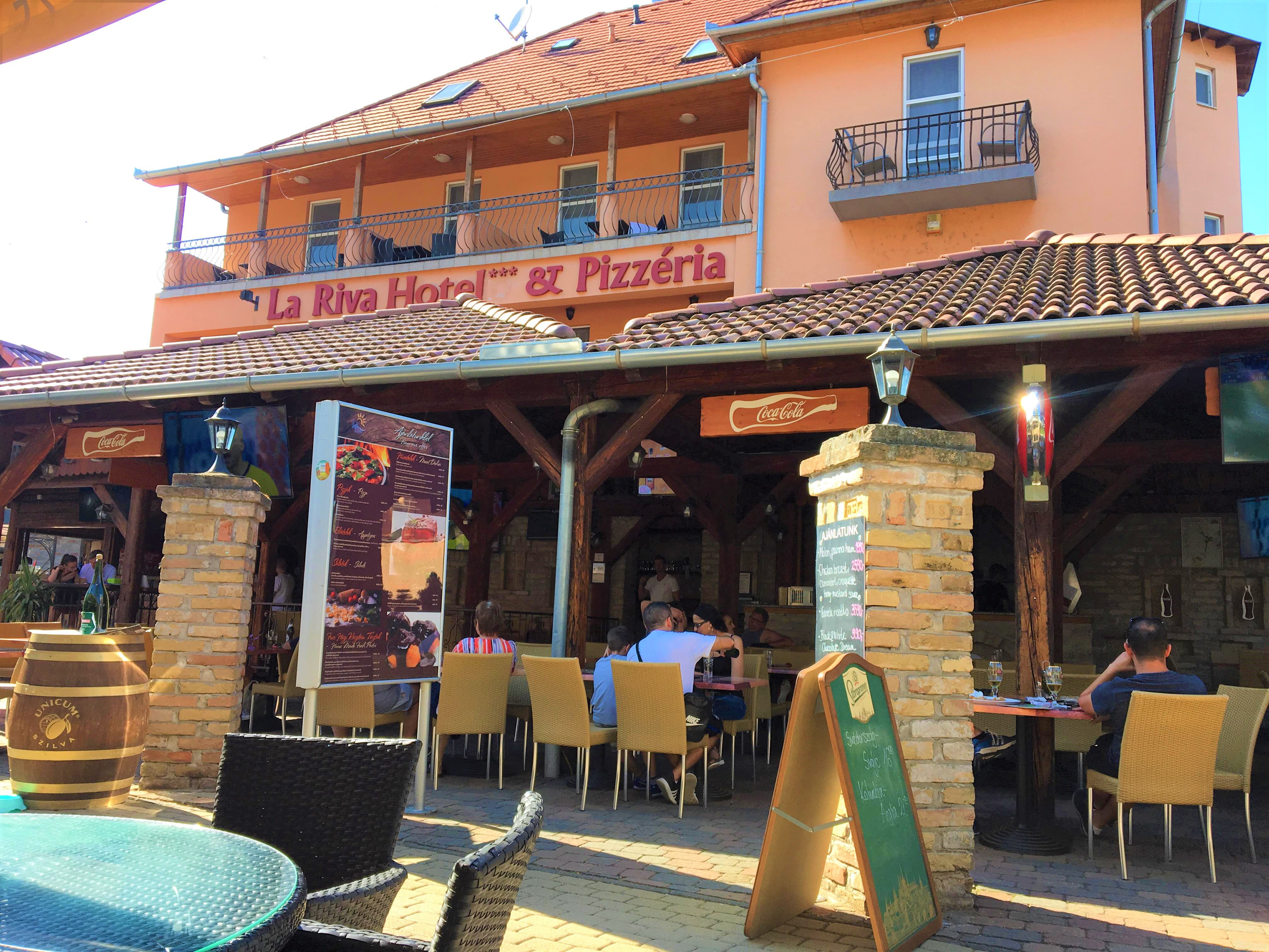 La Riva Hotel & Pizzéria Siófok