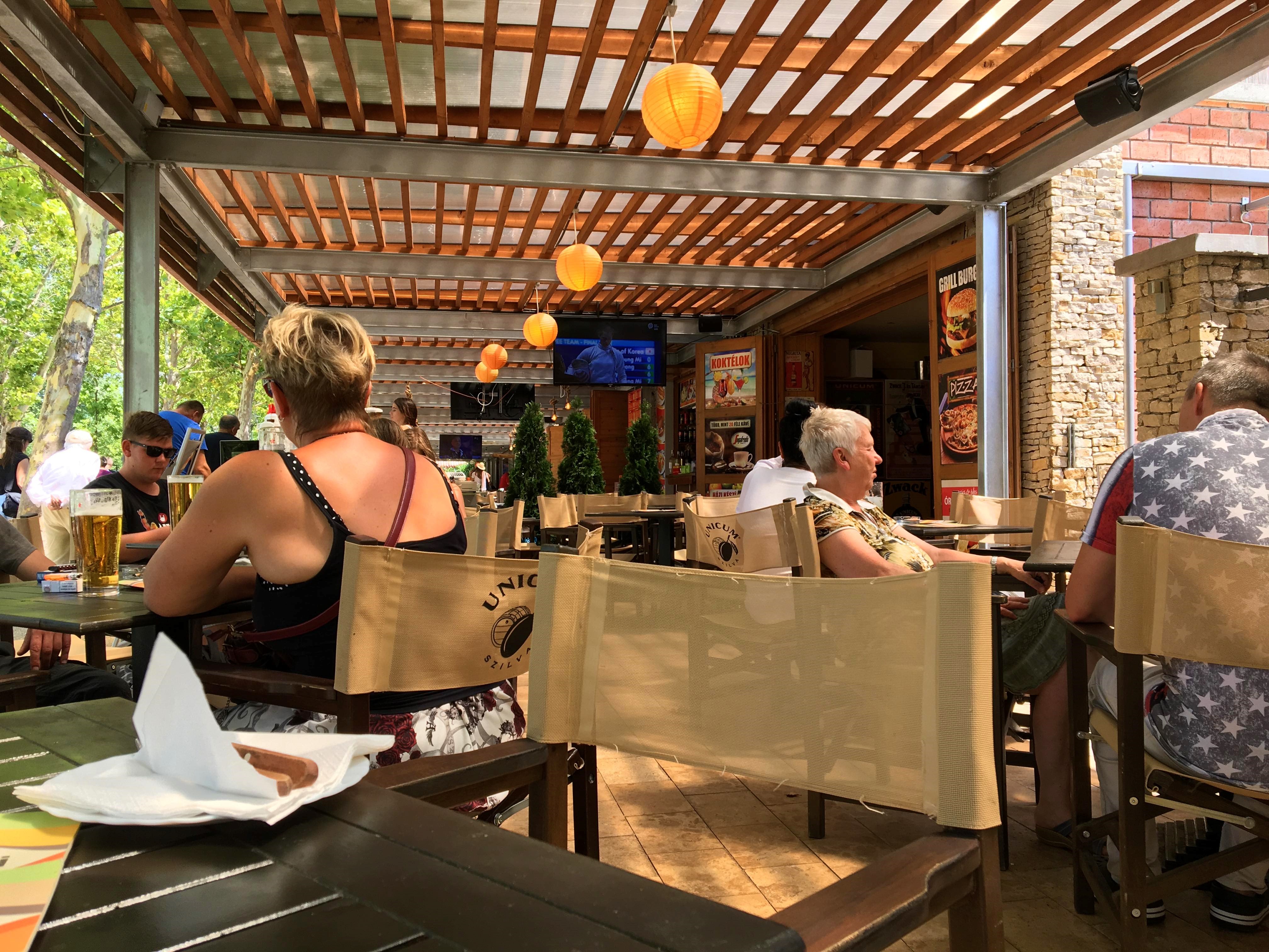 Waikiki Bisztró