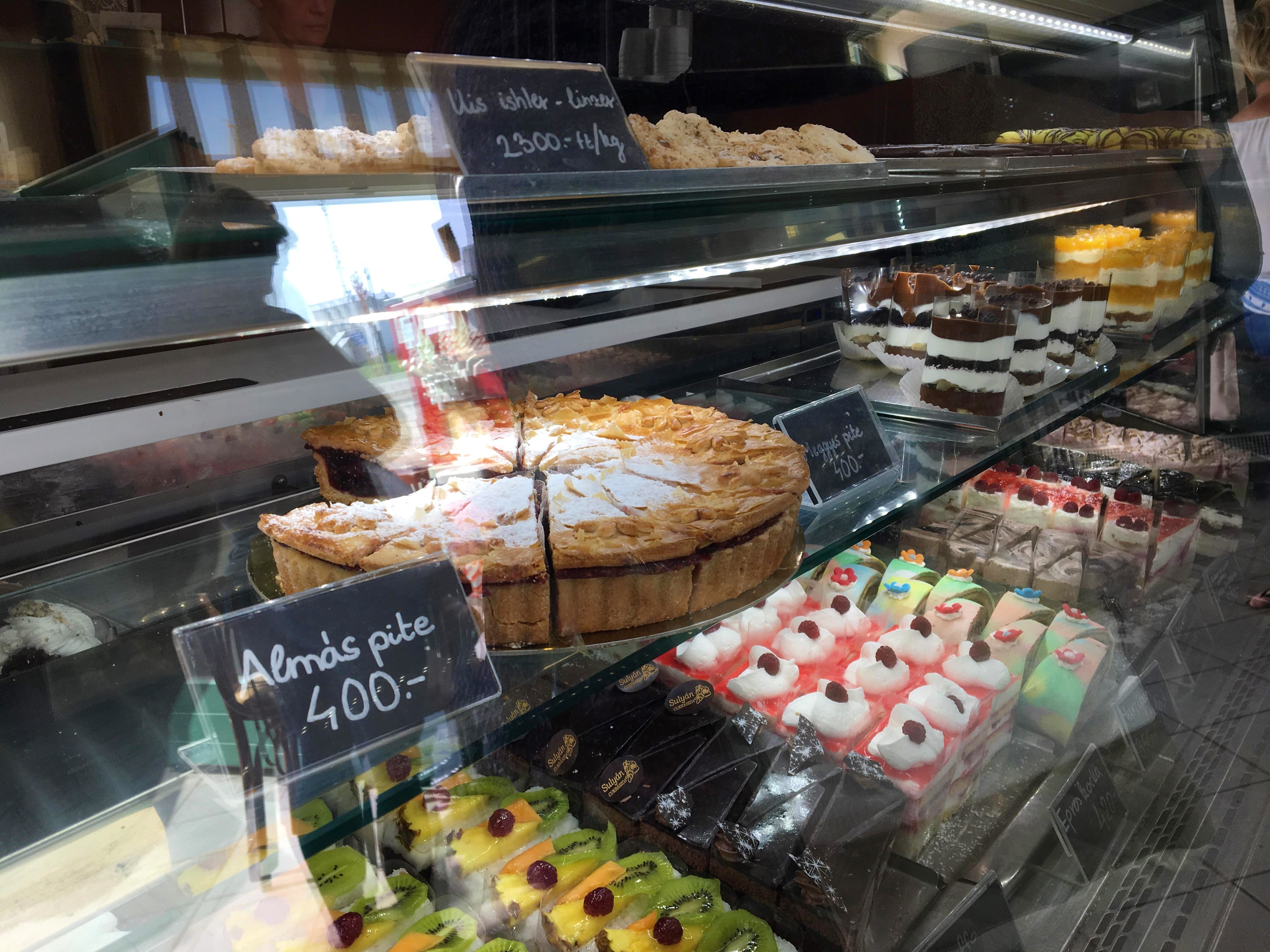 vidék kávézó, vidéki kávézó, vidéki cukrászda, gödöllő cukrászda, gödöllői cukrászda, sulyán cukrászda, sulyán cukrászda gödöllő Sulyán Cukrászda választék