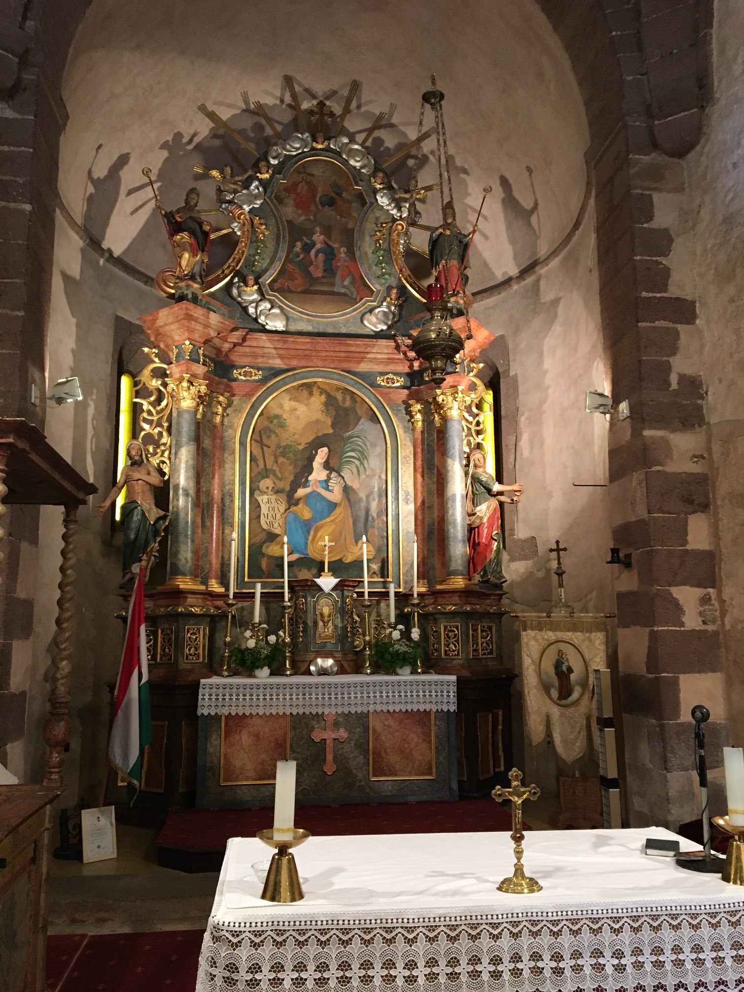 Szent Mária Magdolna oltár