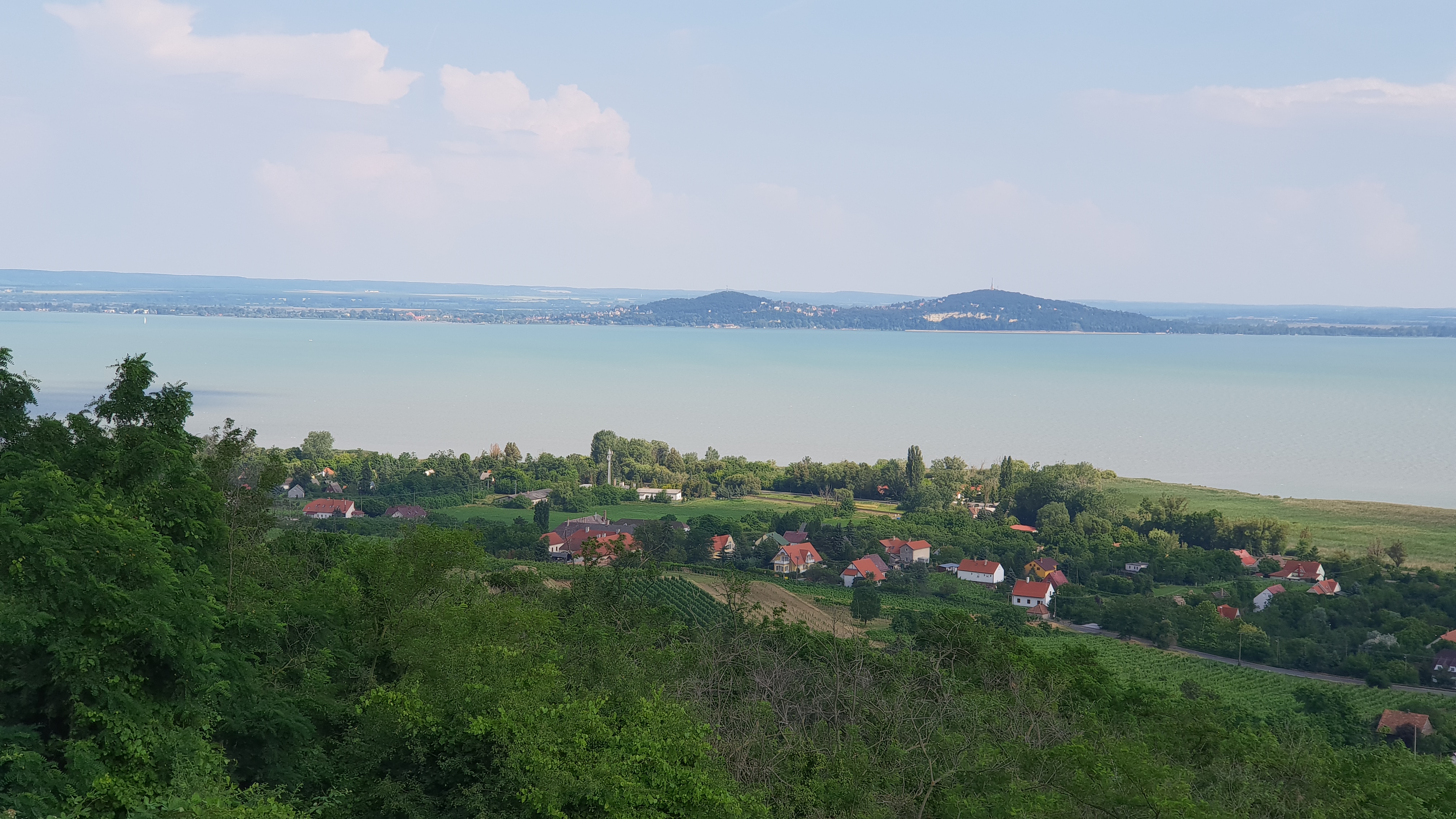 Kilátás a Badacsonyi Borhotel Pátzay villa teraszáról