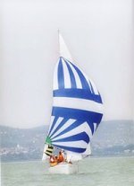 8mod vitorlás hajó versenyben